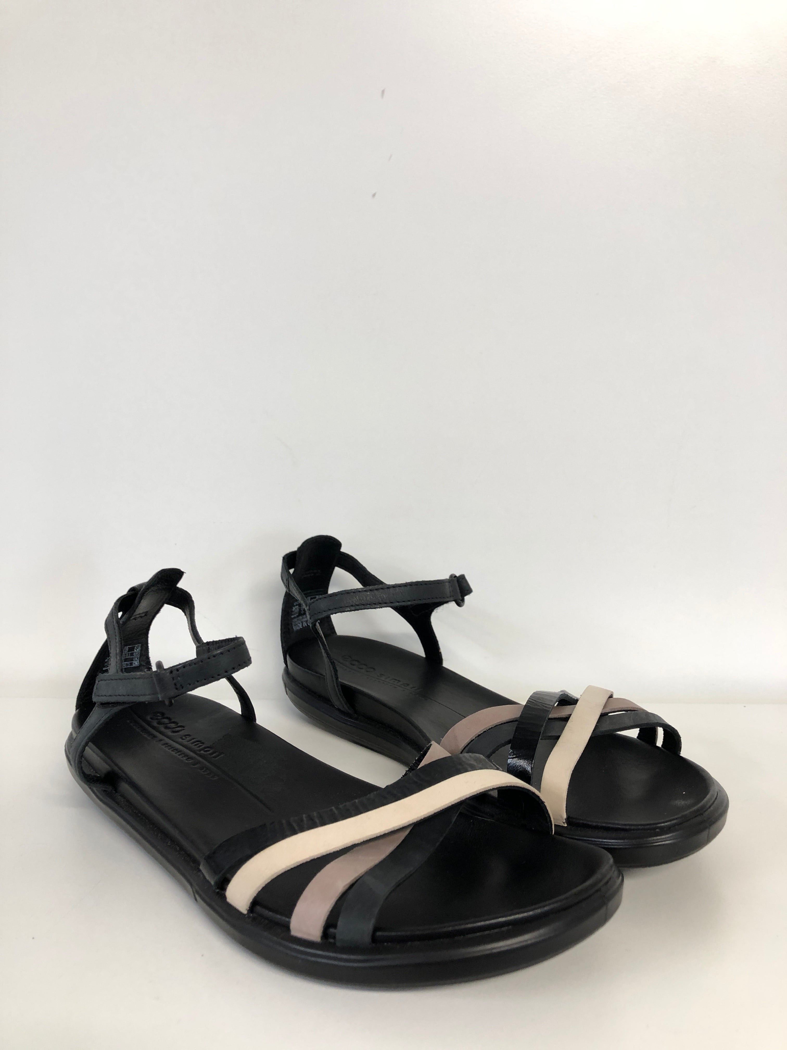 Ecco Sandaler
